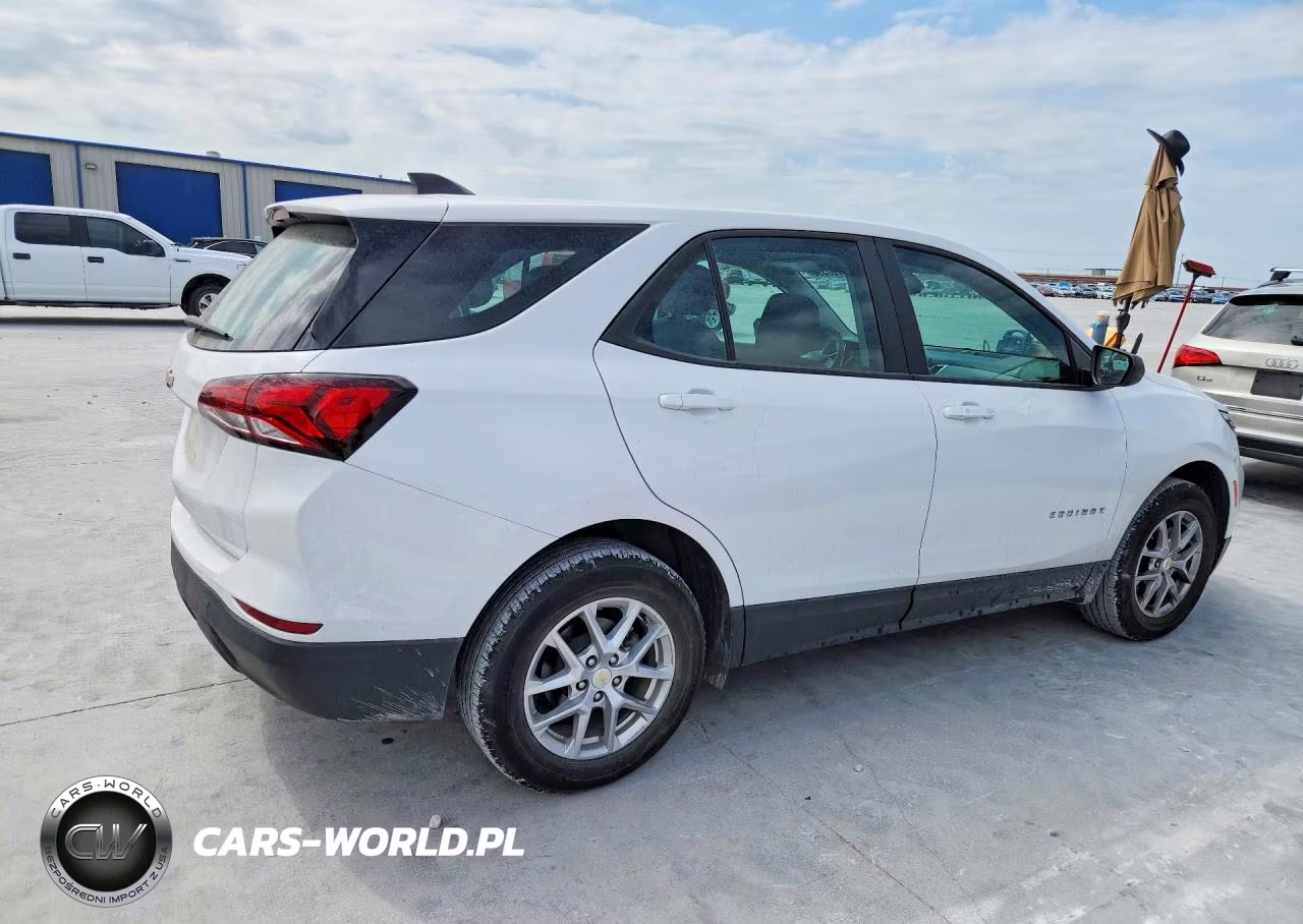2023 Chevrolet Equinox Ls VIN:3GNAXHEG7PL108396 - 3