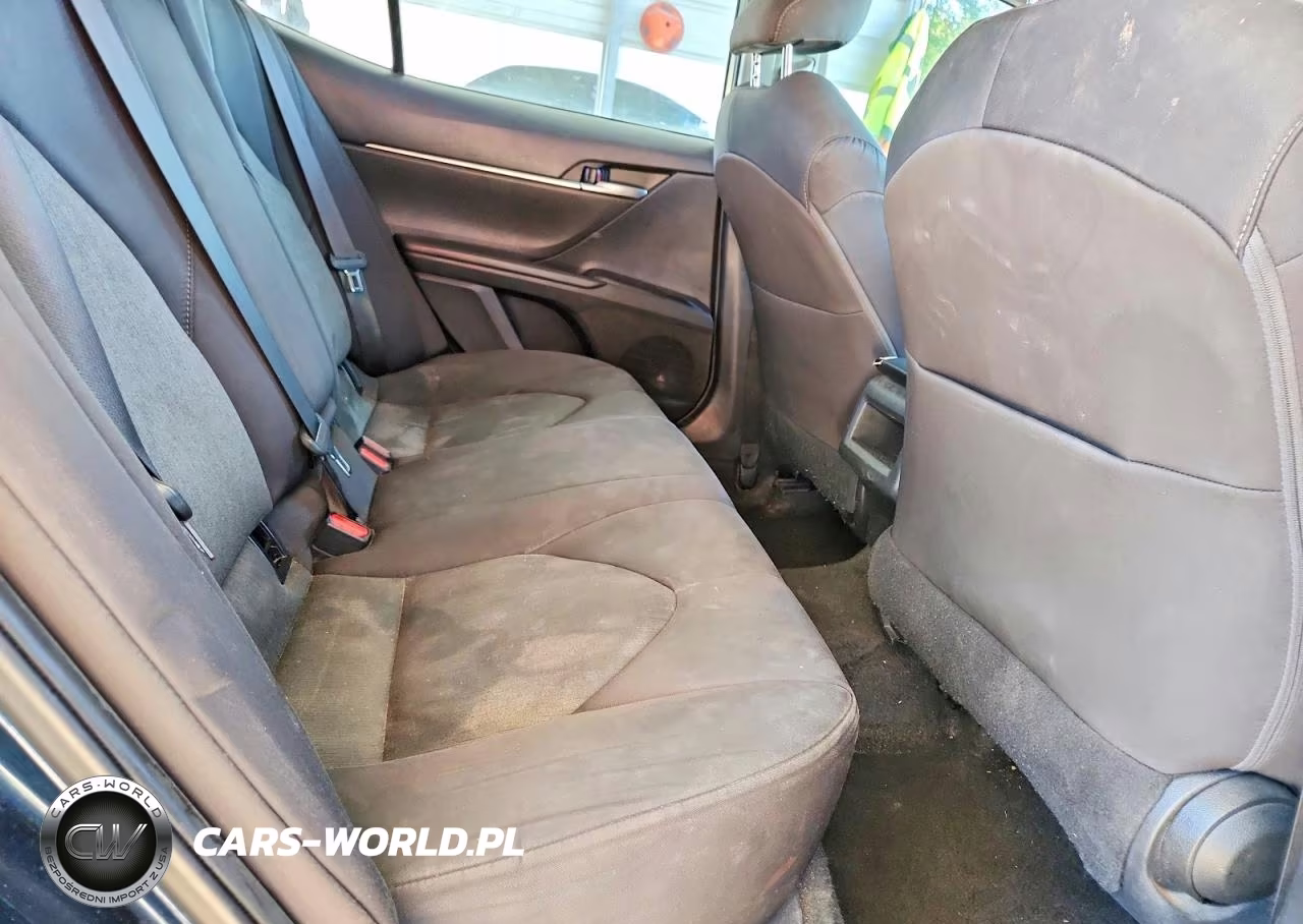 2021 Toyota Camry Le VIN:4T1C11AK4MU563028 - 10