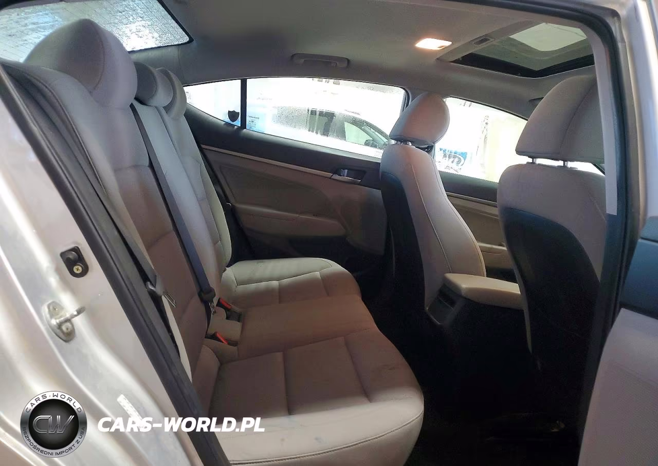 2018 Hyundai Elantra Value Edition VIN:KMHD84LF9JU586060 - 10