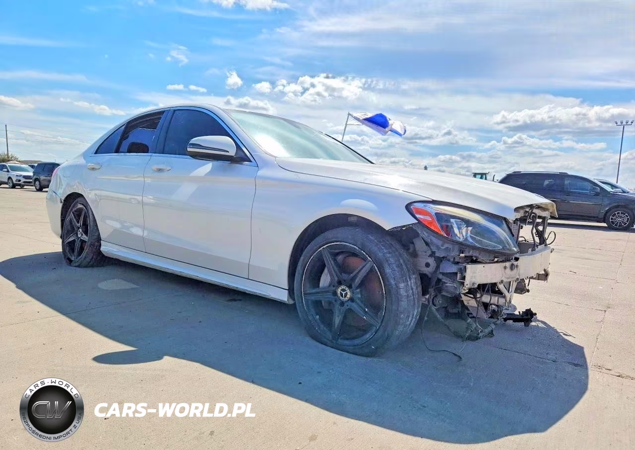 2018 Mercedes-Benz C 300 VIN:55SWF4JB0JU257497 - 4