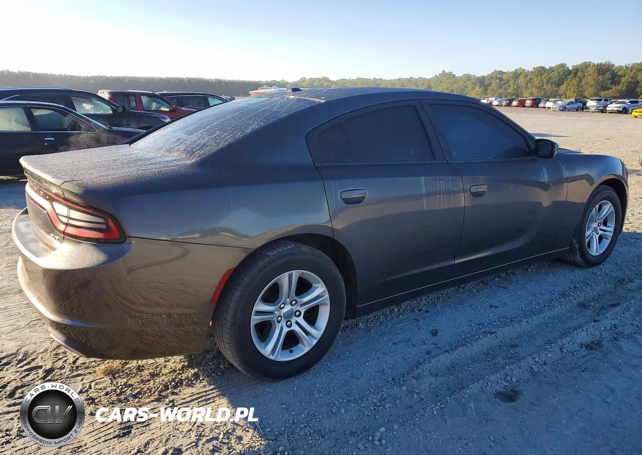 2018 Dodge Charger Sxt VIN:2C3CDXBG5JH220935 - 3