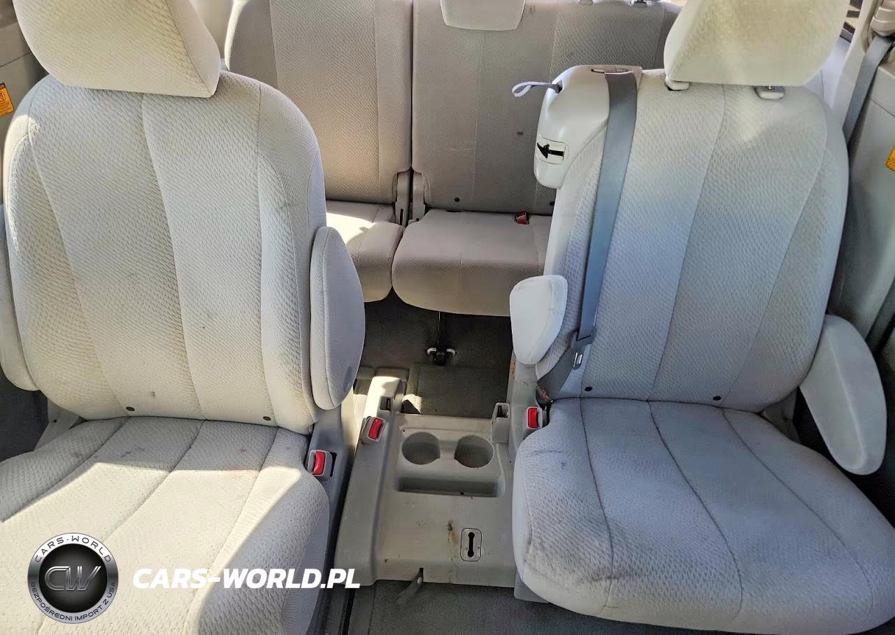 2013 Toyota Sienna Le VIN:5TDKK3DCXDS290842 - 10