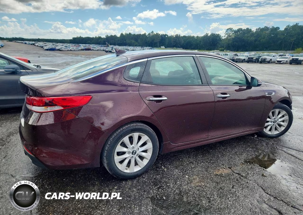 2017 Kia Optima Lx VIN:5XXGT4L35HG172831 - 3