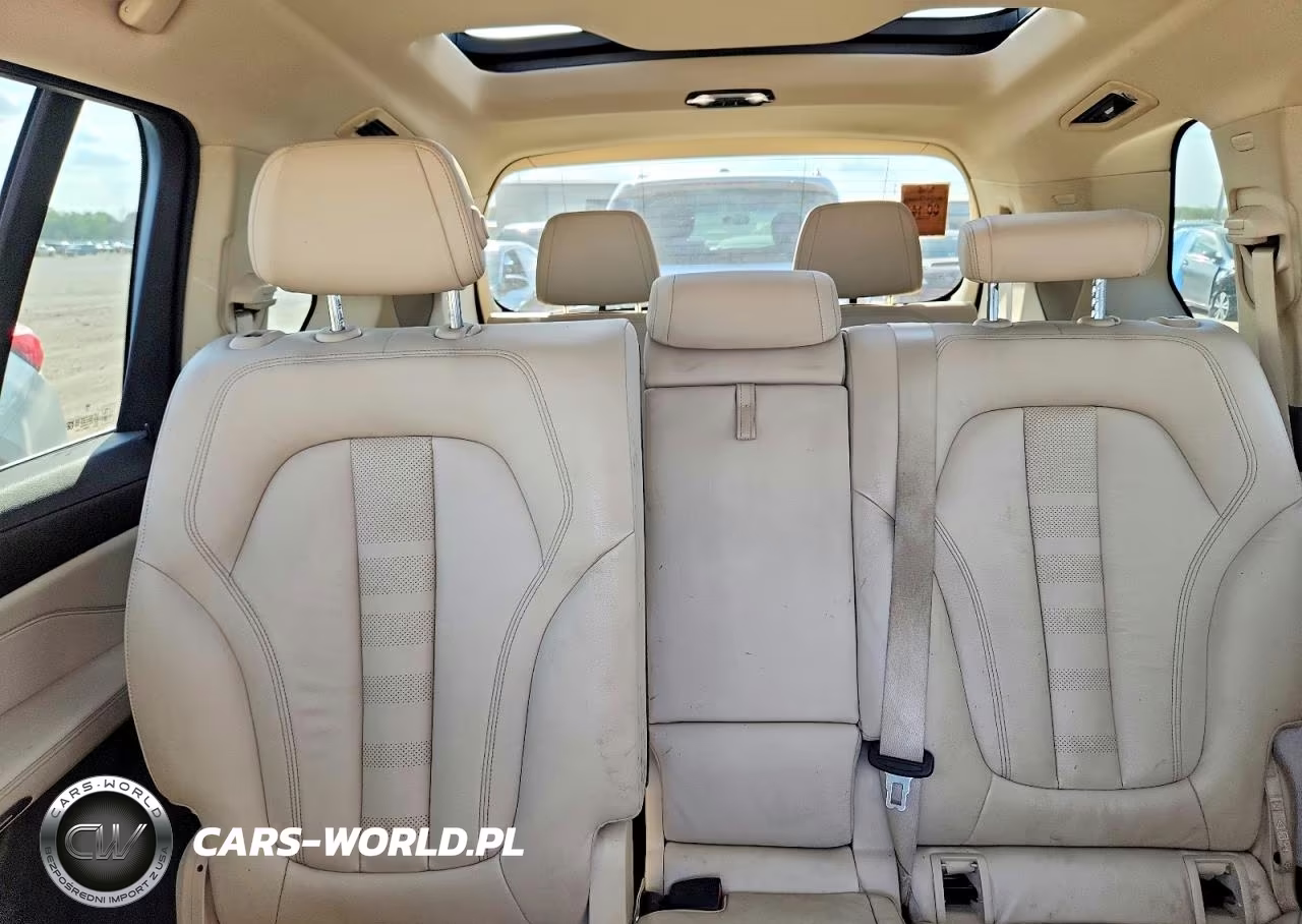 2019 BMW X7 xDrive50I VIN:5UXCX4C51KLS38009 - 10