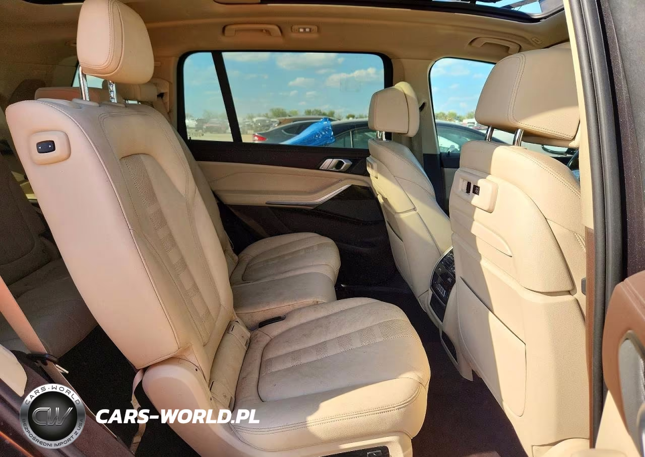 2019 BMW X7 xDrive50I VIN:5UXCX4C51KLS38009 - 11