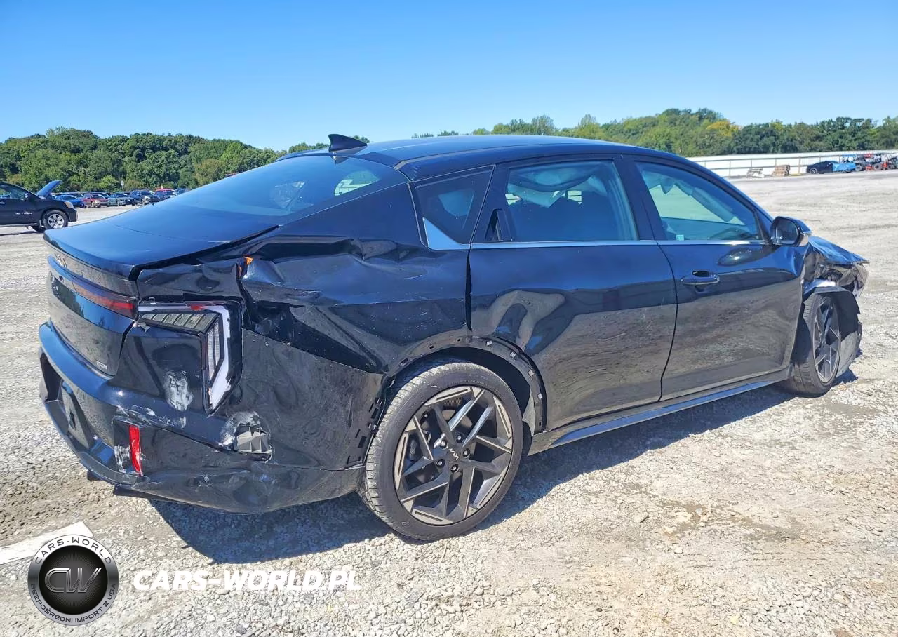 2025 Kia K4 Gt Line VIN:3KPFW4DE8SE058230 - 3