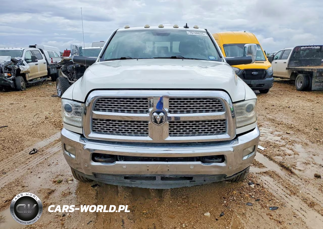 2017 Ram 3500 Laramie VIN:3C63RRML6HG619535 - 5
