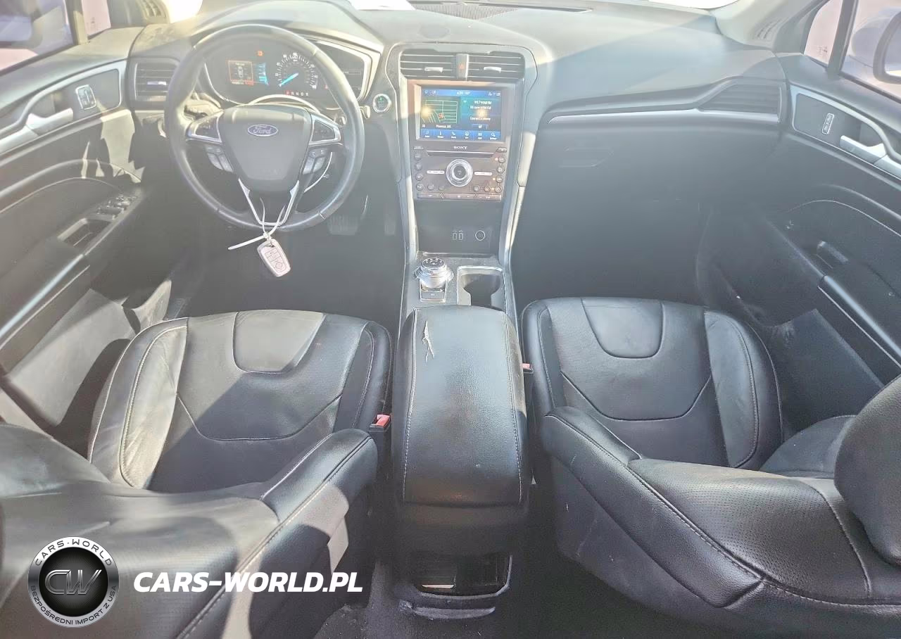 2020 Ford Fusion Titanium VIN:3FA6P0D97LR193742 - 8