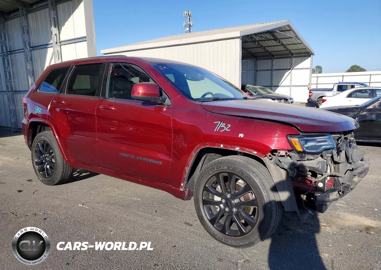 2020 Jeep Grand Cherokee Laredo VIN:1C4RJEAG3LC306240 - 4