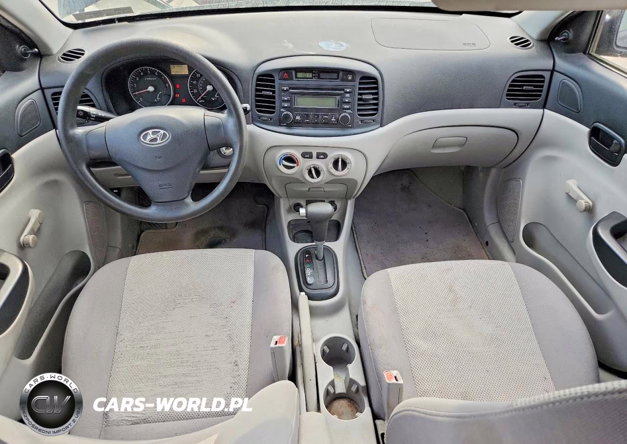 2007 Hyundai Accent Gls VIN:KMHCN46C87U150265 - 8