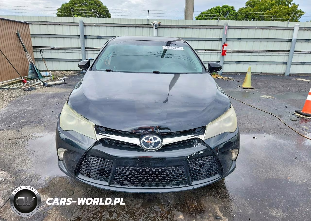 2016 Toyota Camry Se VIN:4T1BF1FK7GU256897 - 5