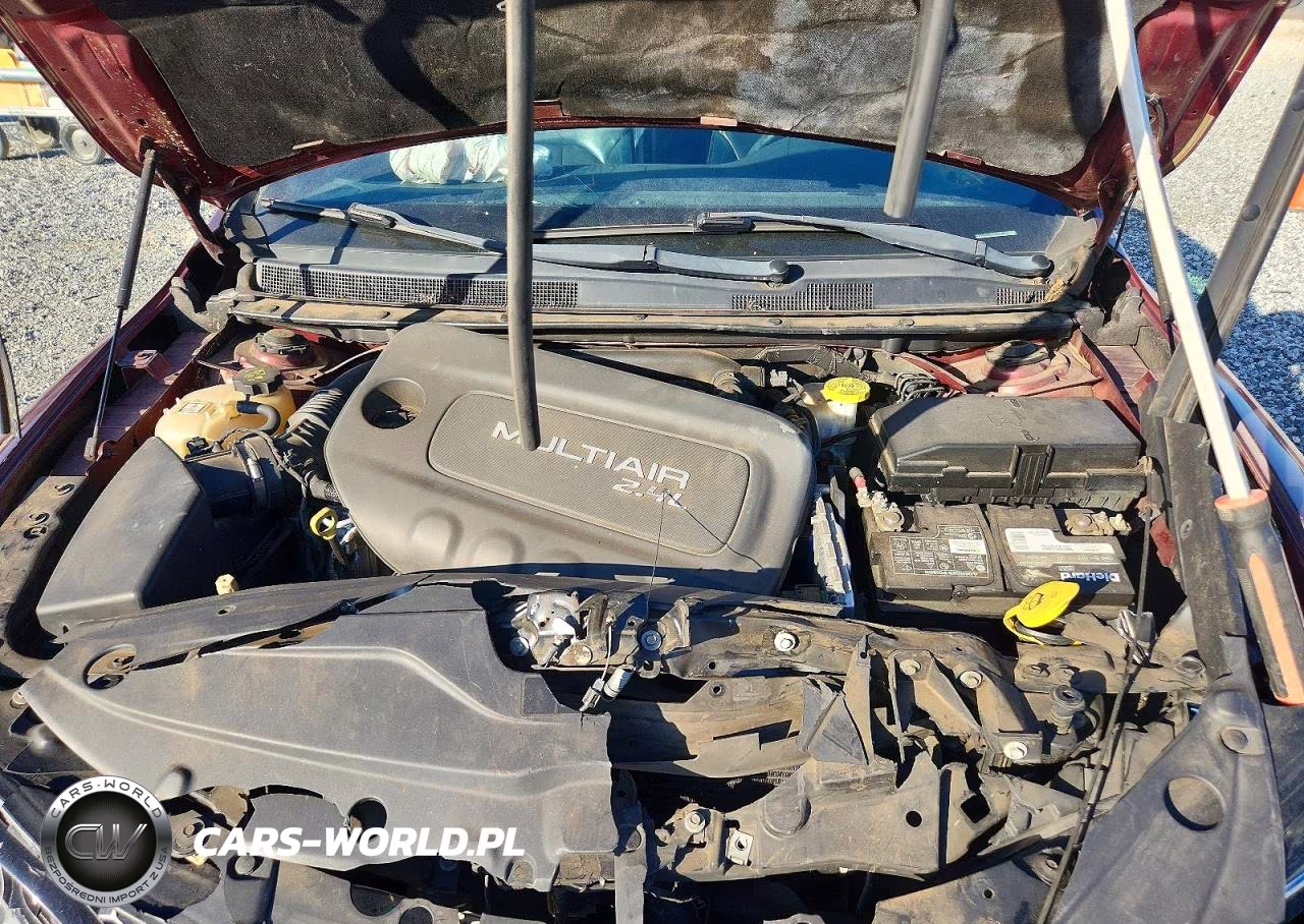 2015 Chrysler 200 S VIN:1C3CCCBB1FN573073 - 11