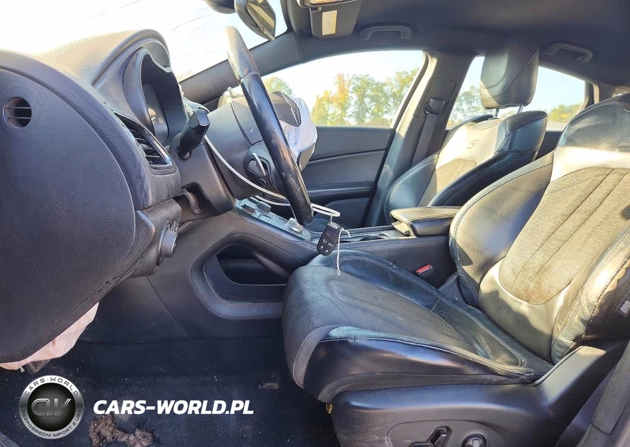 2015 Chrysler 200 S VIN:1C3CCCBB1FN573073 - 7