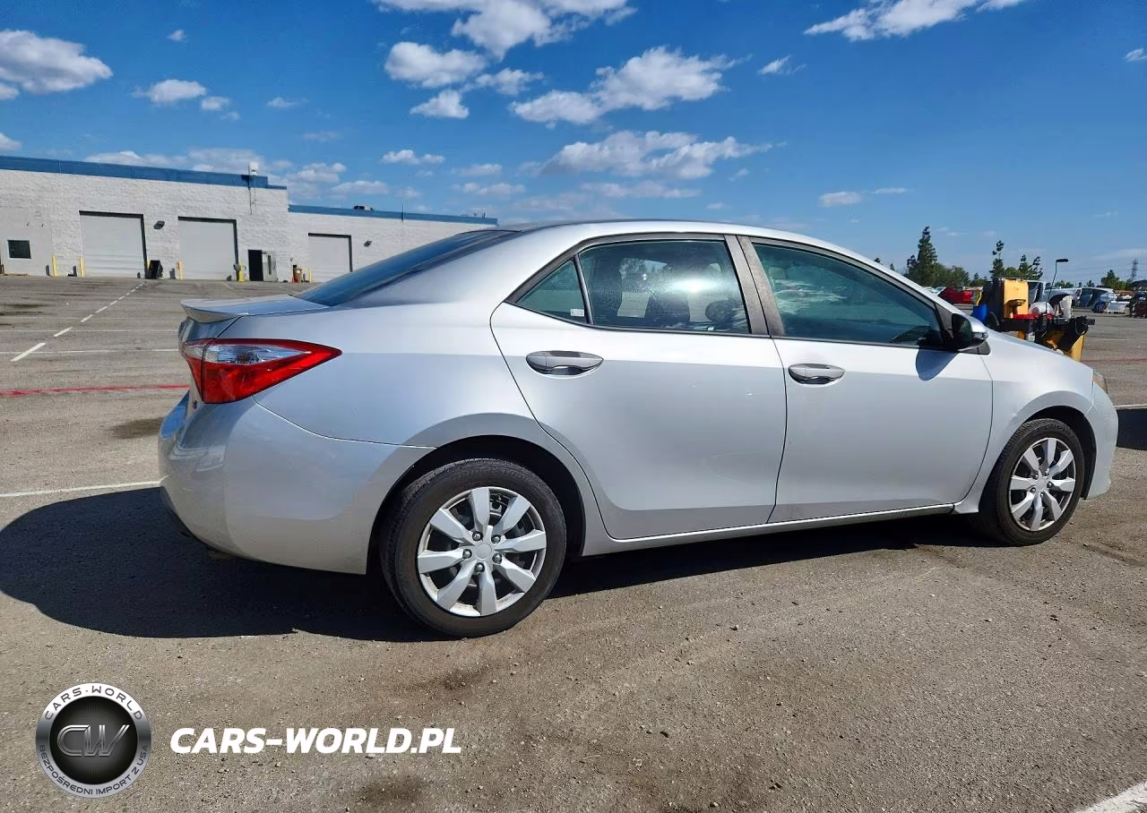 2014 Toyota Corolla S VIN:5YFBURHE8EP138657 - 3