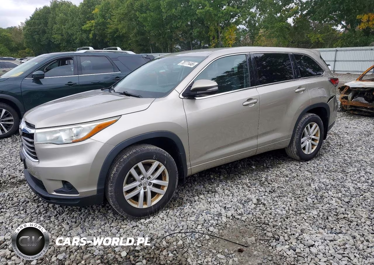 2015 Toyota Highlander Le – zdjęcie 1 z 13