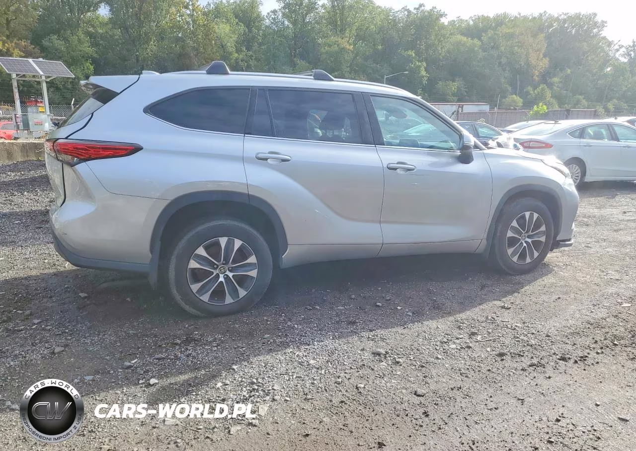 2020 Toyota Highlander Xle VIN:5TDHZRBH2LS000776 - 3