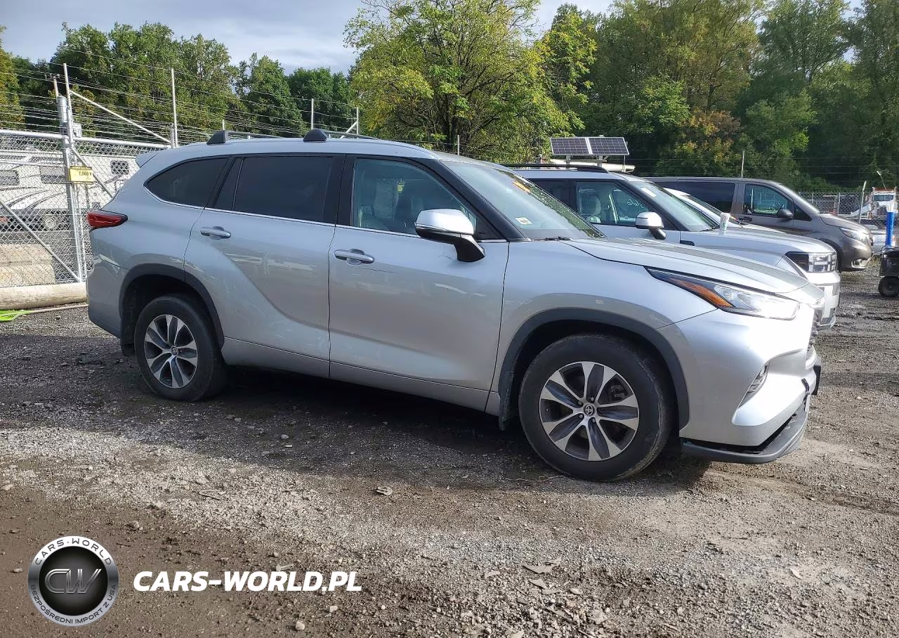 2020 Toyota Highlander Xle VIN:5TDHZRBH2LS000776 - 4