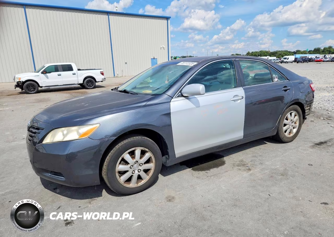 2007 Toyota Camry Le – zdjęcie 1 z 13