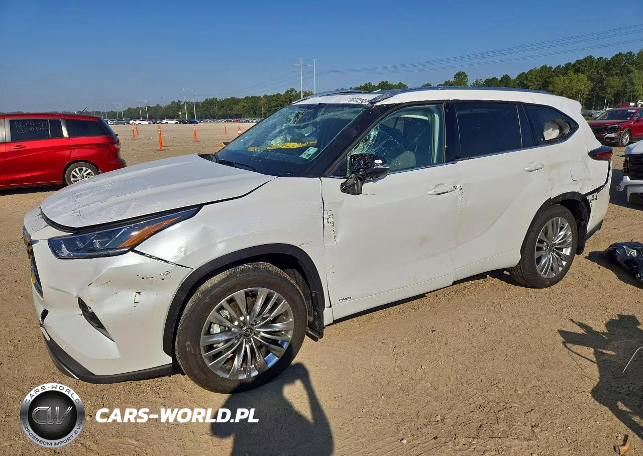 2025 Toyota Highlander Hybrid Platinum
