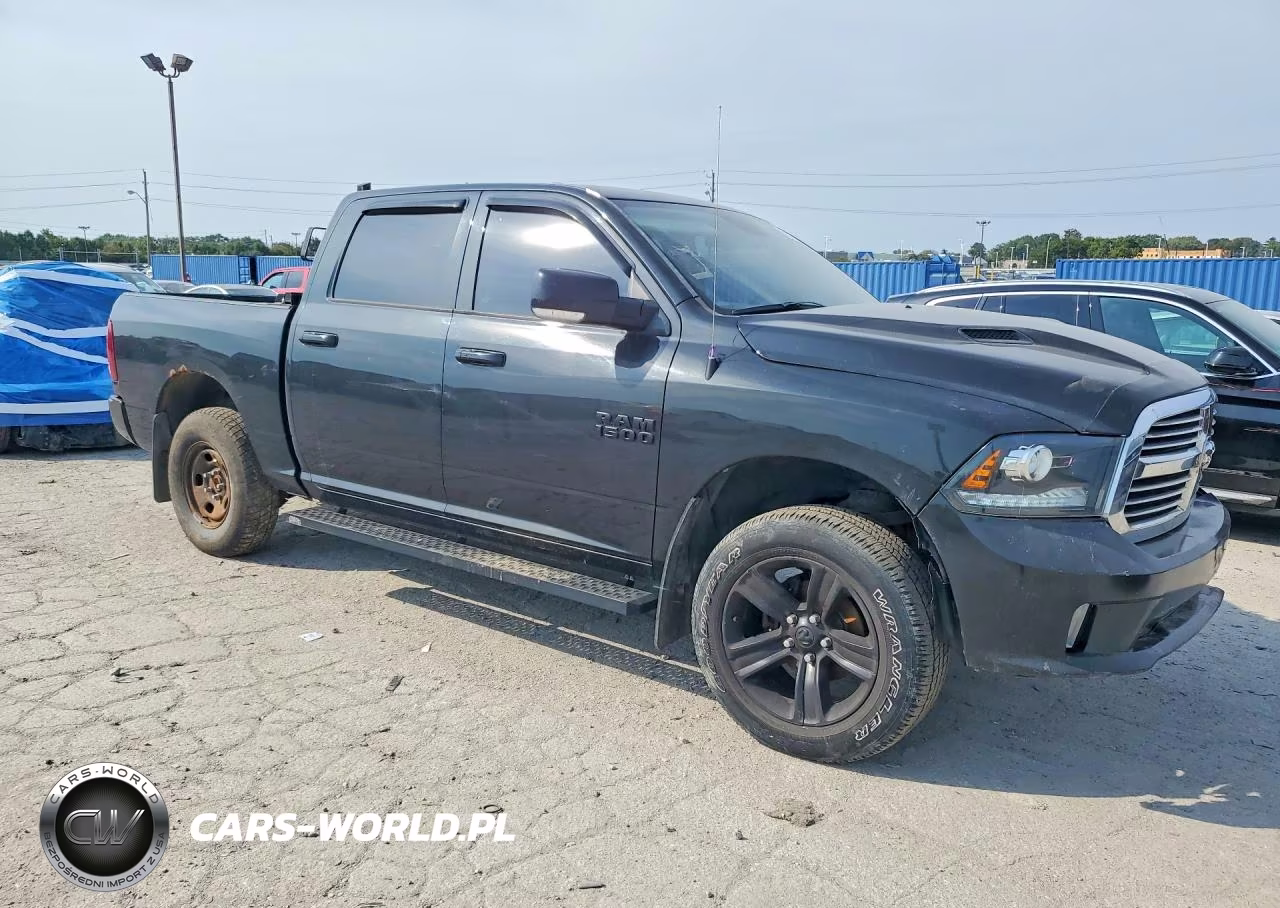 2018 Ram 1500 Sport VIN:1C6RR7MT5JS167185 - 4