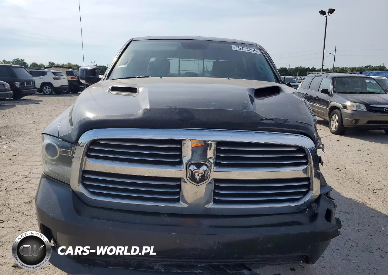 2018 Ram 1500 Sport VIN:1C6RR7MT5JS167185 - 5