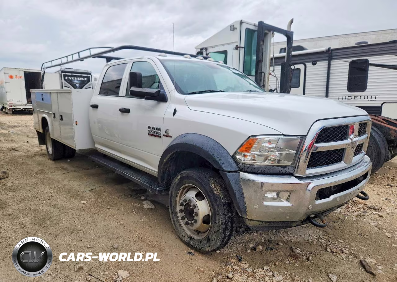 2018 Ram 5500 VIN:3C7WRMFL9JG330003 - 4