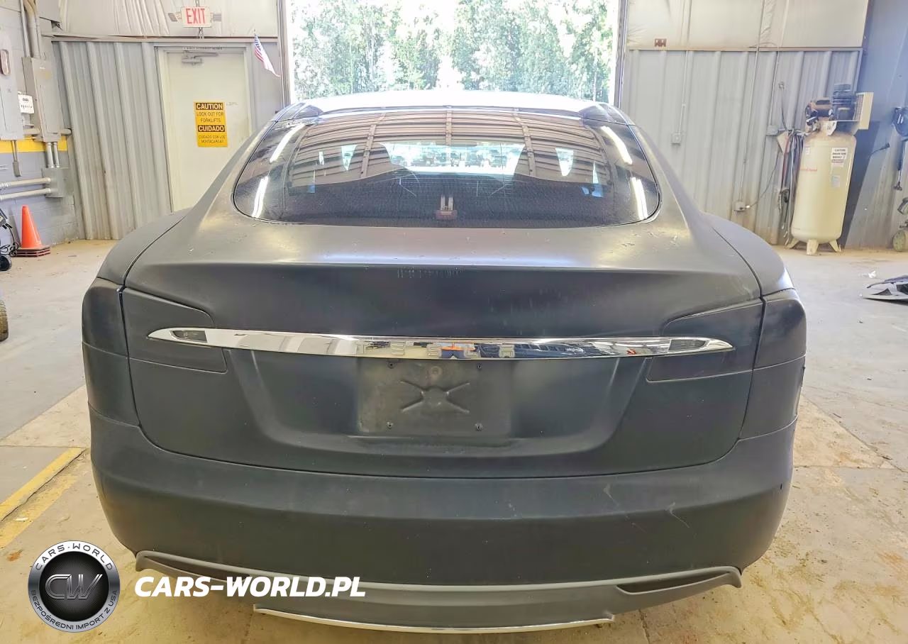 2014 Tesla Model S VIN:5YJSA1H13EFP48744 - 6
