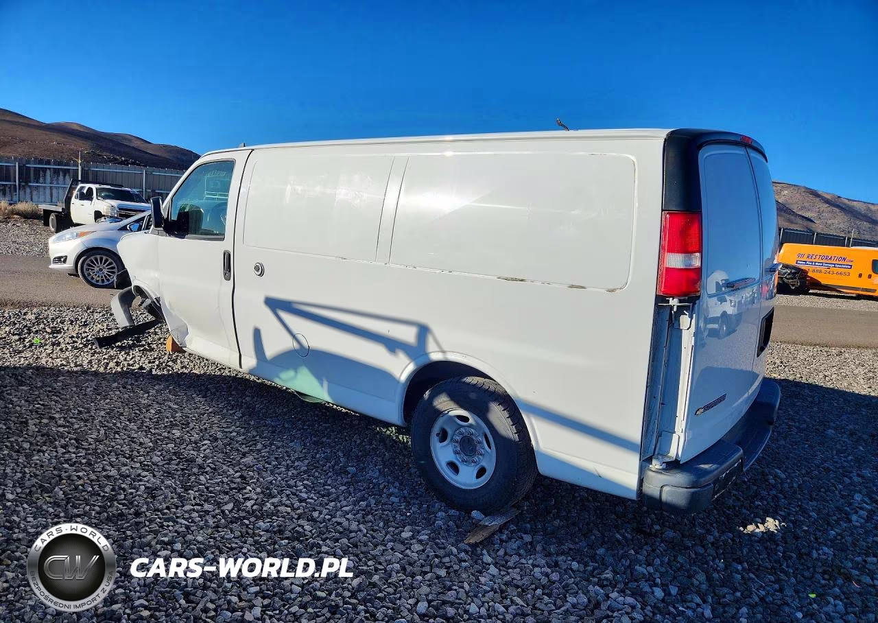 2020 Chevrolet Express G2500 VIN:1GCWGAFP1L1244237 - 2