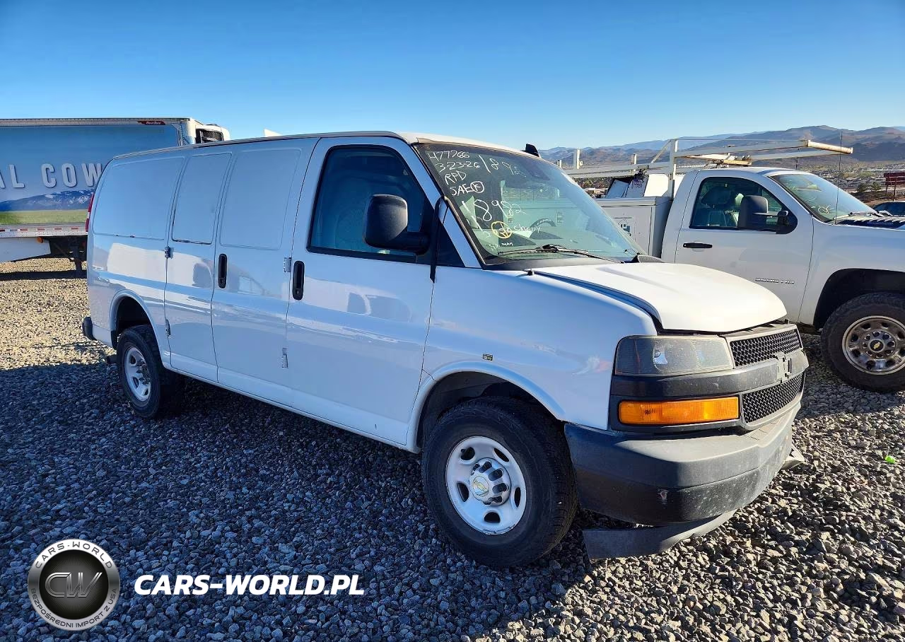2020 Chevrolet Express G2500 VIN:1GCWGAFP1L1244237 - 4