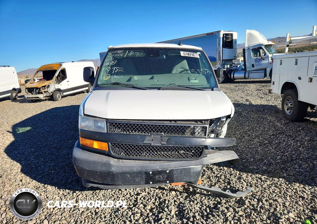 2020 Chevrolet Express G2500 VIN:1GCWGAFP1L1244237 - 5