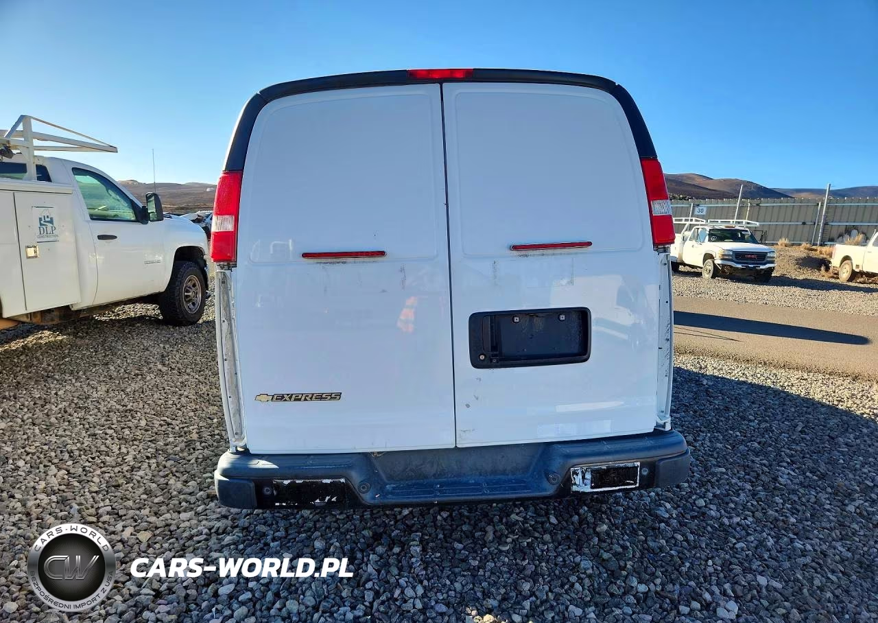 2020 Chevrolet Express G2500 VIN:1GCWGAFP1L1244237 - 6