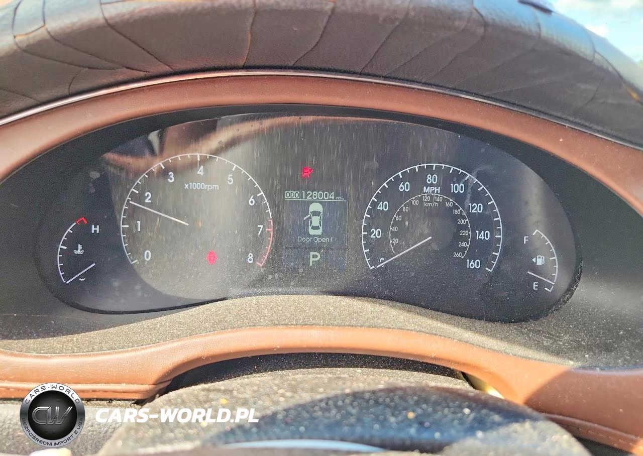 2011 Hyundai Genesis 3.8L VIN:KMHGC4DE5BU145321 - 9