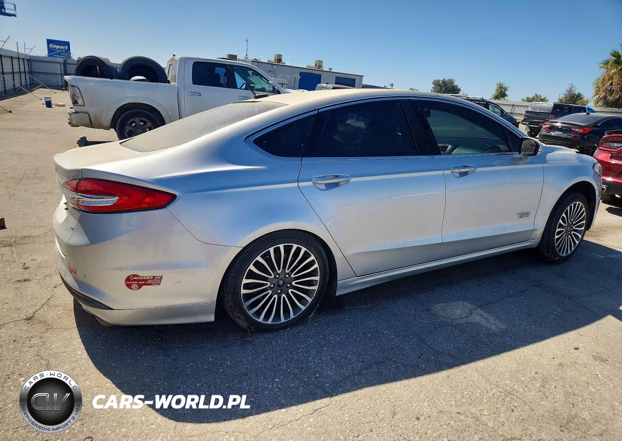 2017 Ford Fusion Se Phev VIN:3FA6P0PU2HR329380 - 3