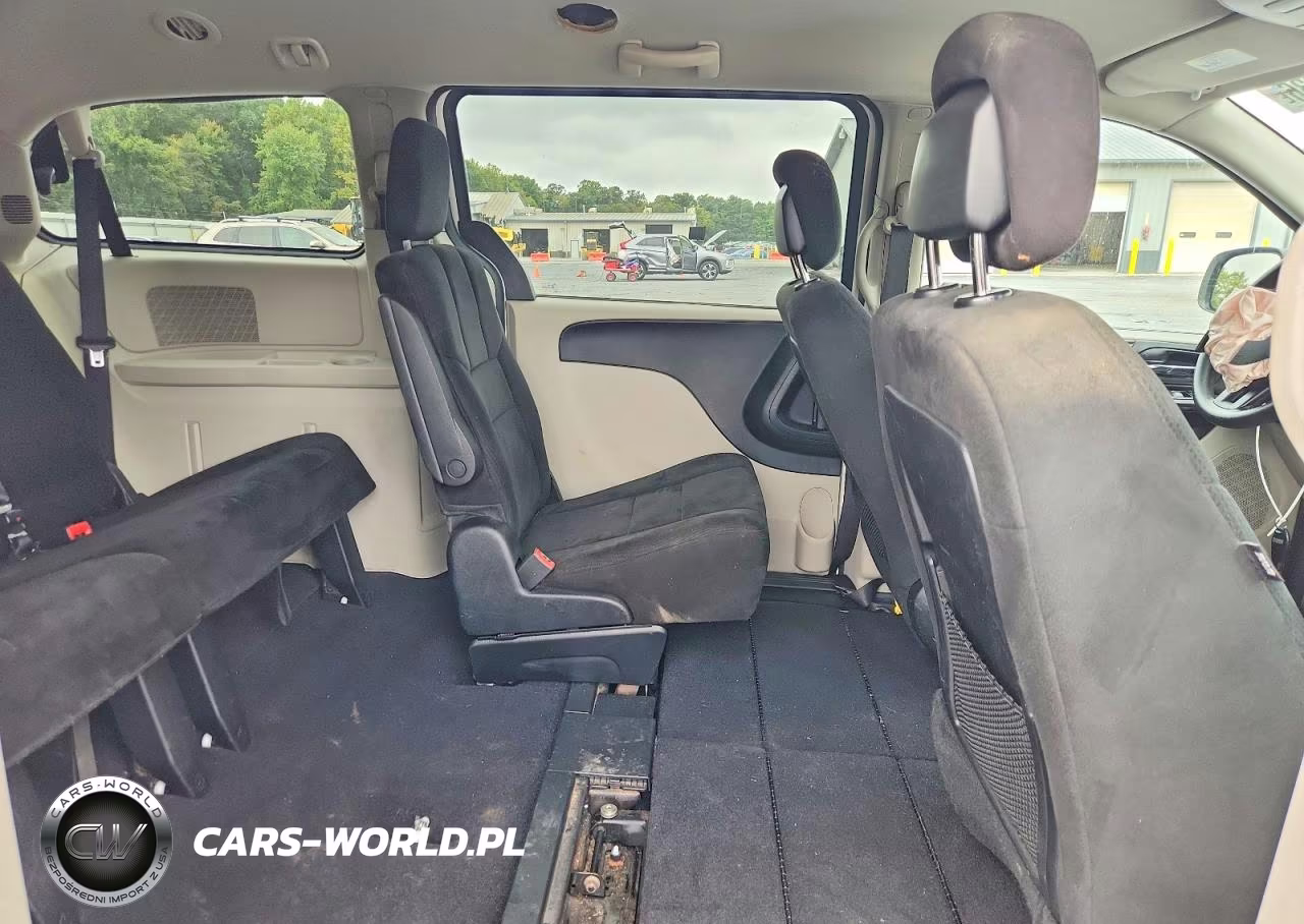 2011 Dodge Grand Caravan Express VIN:2D4RN4DG9BR805952 - 11