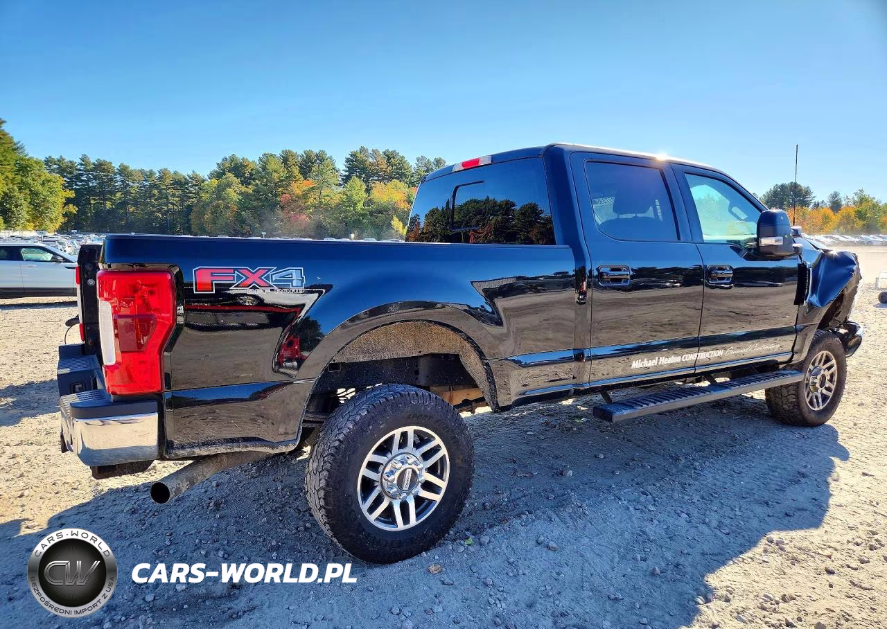 2018 Ford F250 Super Duty VIN:1FT7W2B68JEC34692 - 3