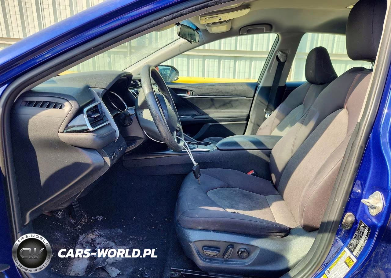 2018 Toyota Camry Le VIN:4T1B11HK5JU604957 - 7