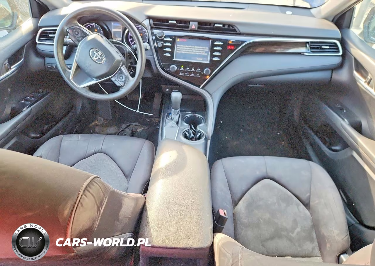 2018 Toyota Camry Le VIN:4T1B11HK5JU604957 - 8