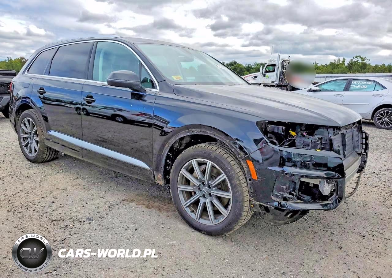 2017 Audi Q7 Premium Plus VIN:WA1LAAF77HD059856 - 4