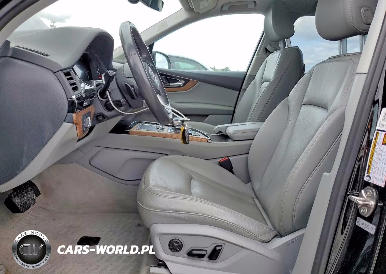 2017 Audi Q7 Premium Plus VIN:WA1LAAF77HD059856 - 7