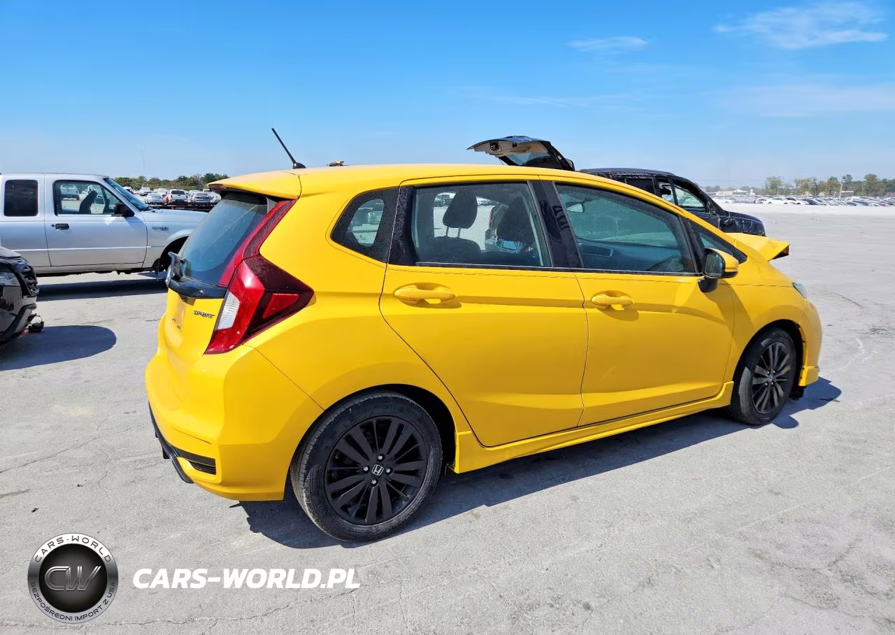 2018 Honda Fit Sport VIN:3HGGK5H61JM724360 - 3