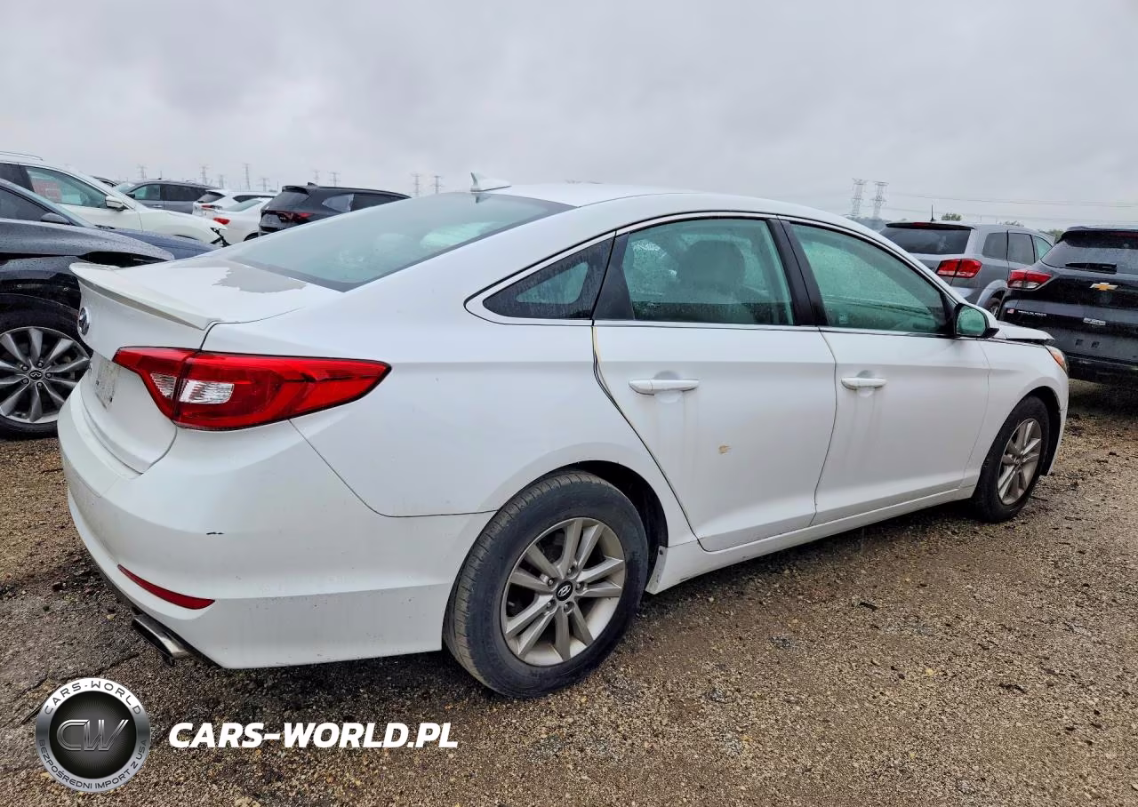 2015 Hyundai Sonata Se VIN:5NPE24AF5FH030312 - 3