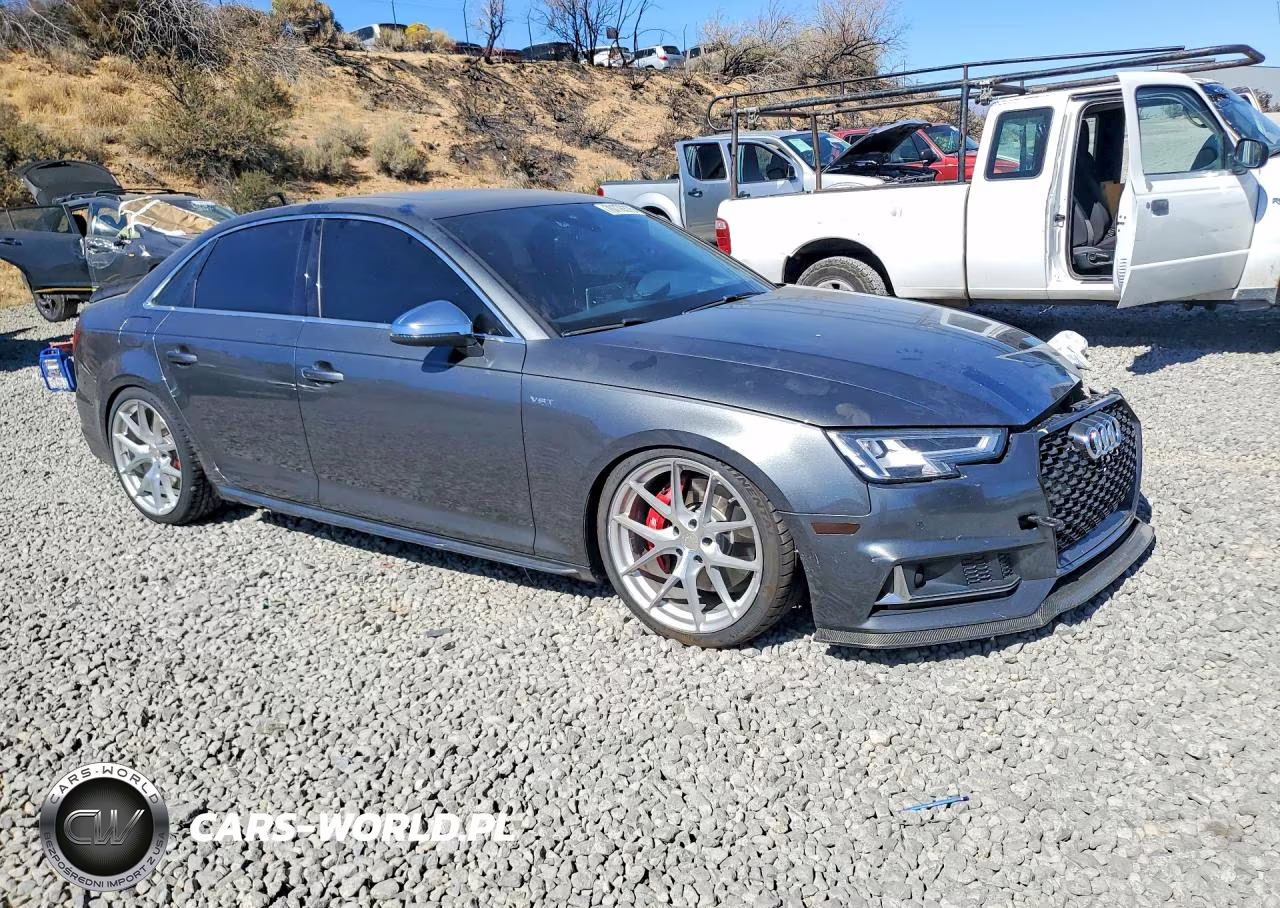 2018 Audi S4 Prestige VIN:WAUC4AF44JA003879 - 4