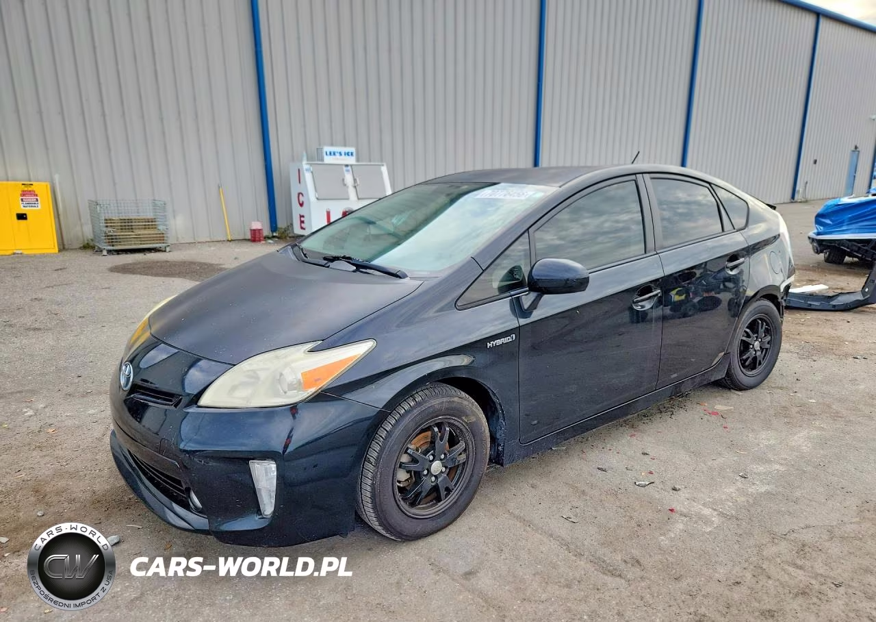 2015 Toyota Prius Two – zdjęcie 1 z 13