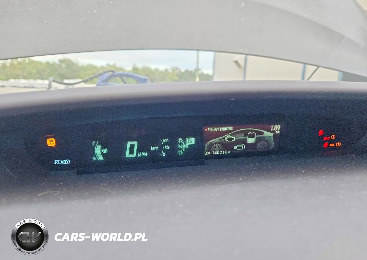 2015 Toyota Prius Two VIN:JTDKN3DU3F1975975 - 9