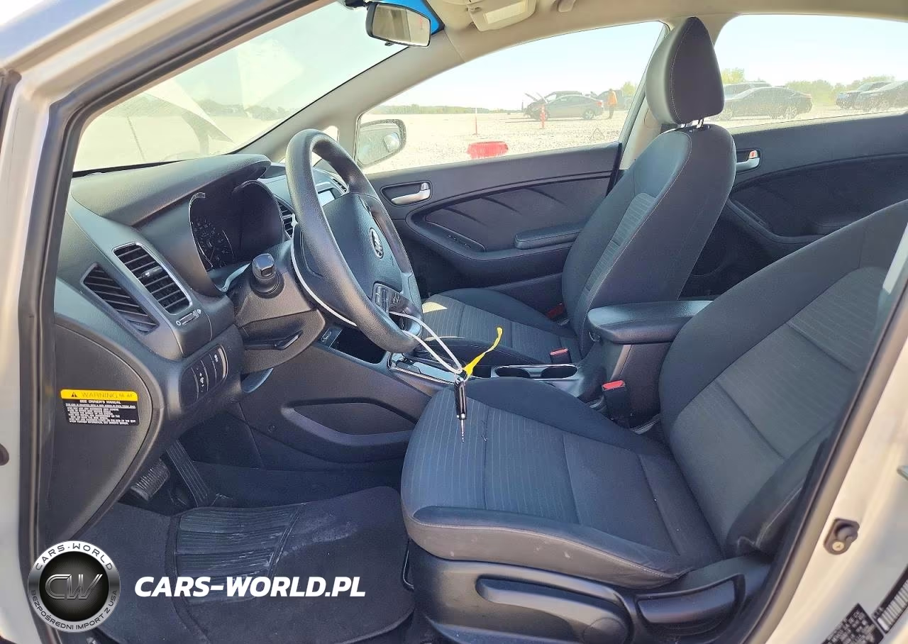 2018 Kia Forte Lx VIN:3KPFL4A71JE171899 - 7