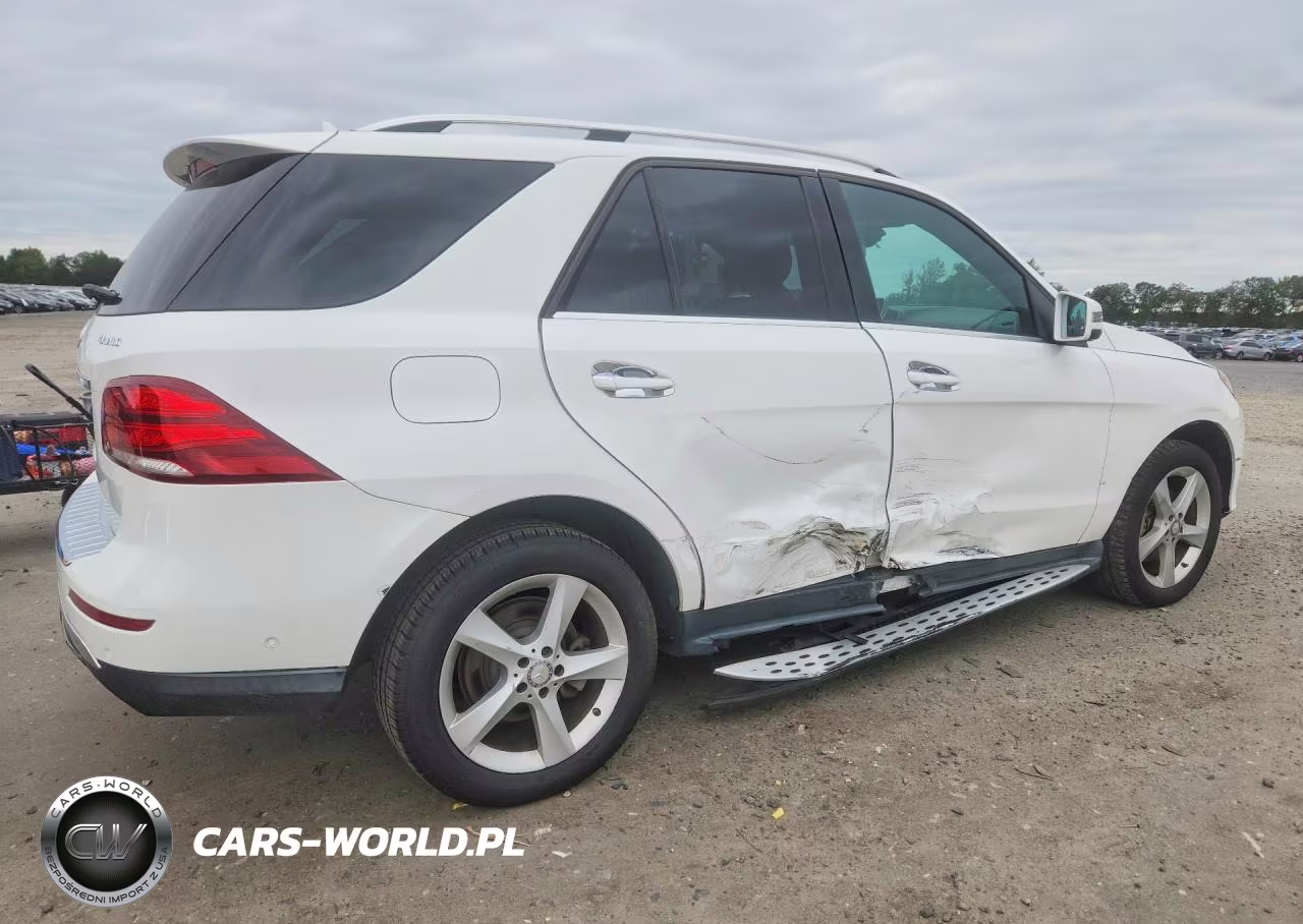 2016 Mercedes-Benz Gle 350 4Matic VIN:4JGDA5HB3GA689095 - 3