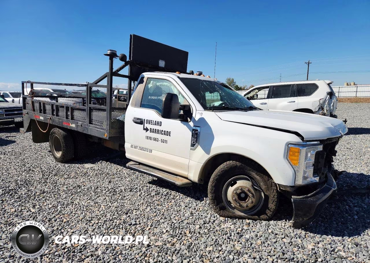 2017 Ford F350 Super Duty VIN:1FDRF3G62HEC33129 - 4