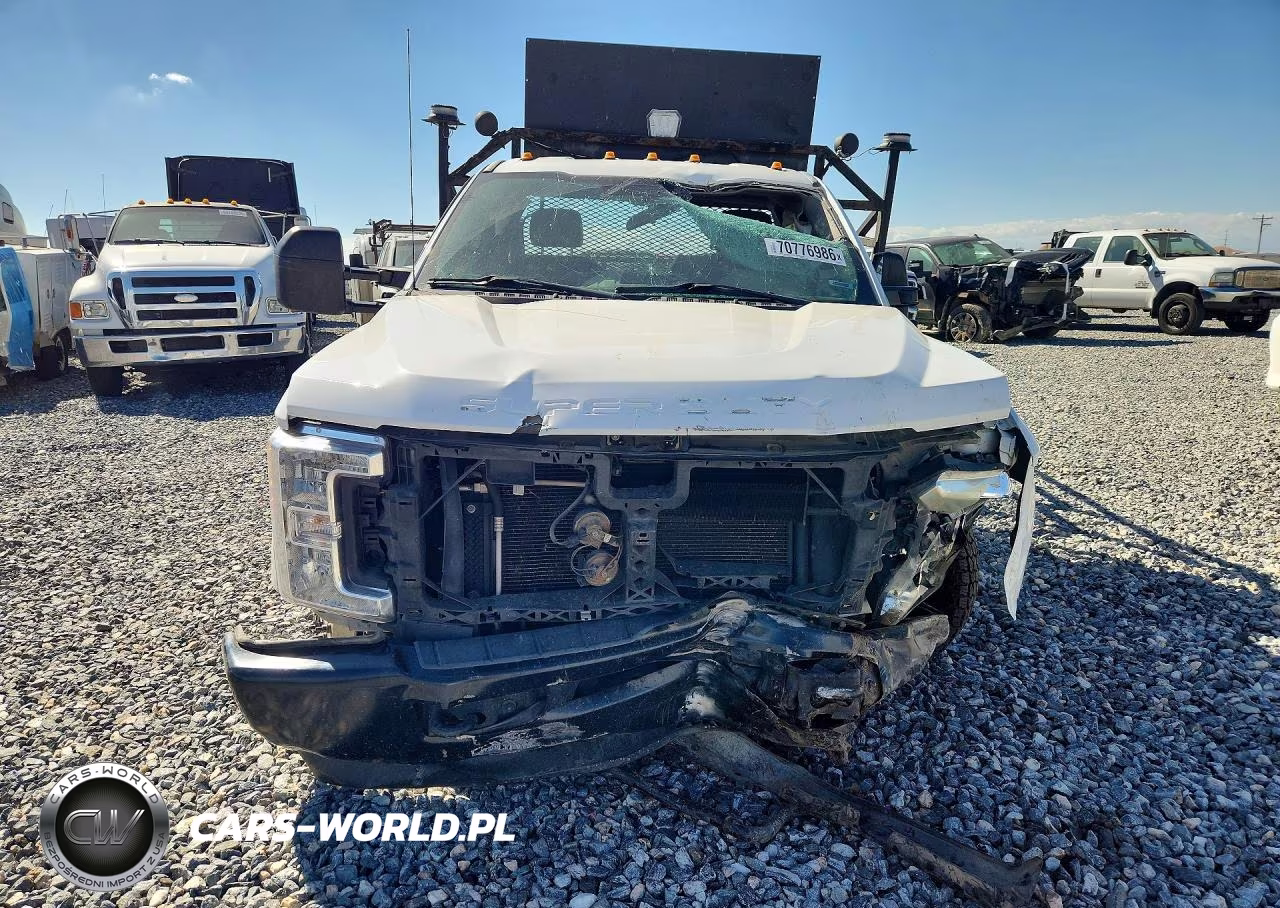 2017 Ford F350 Super Duty VIN:1FDRF3G62HEC33129 - 5