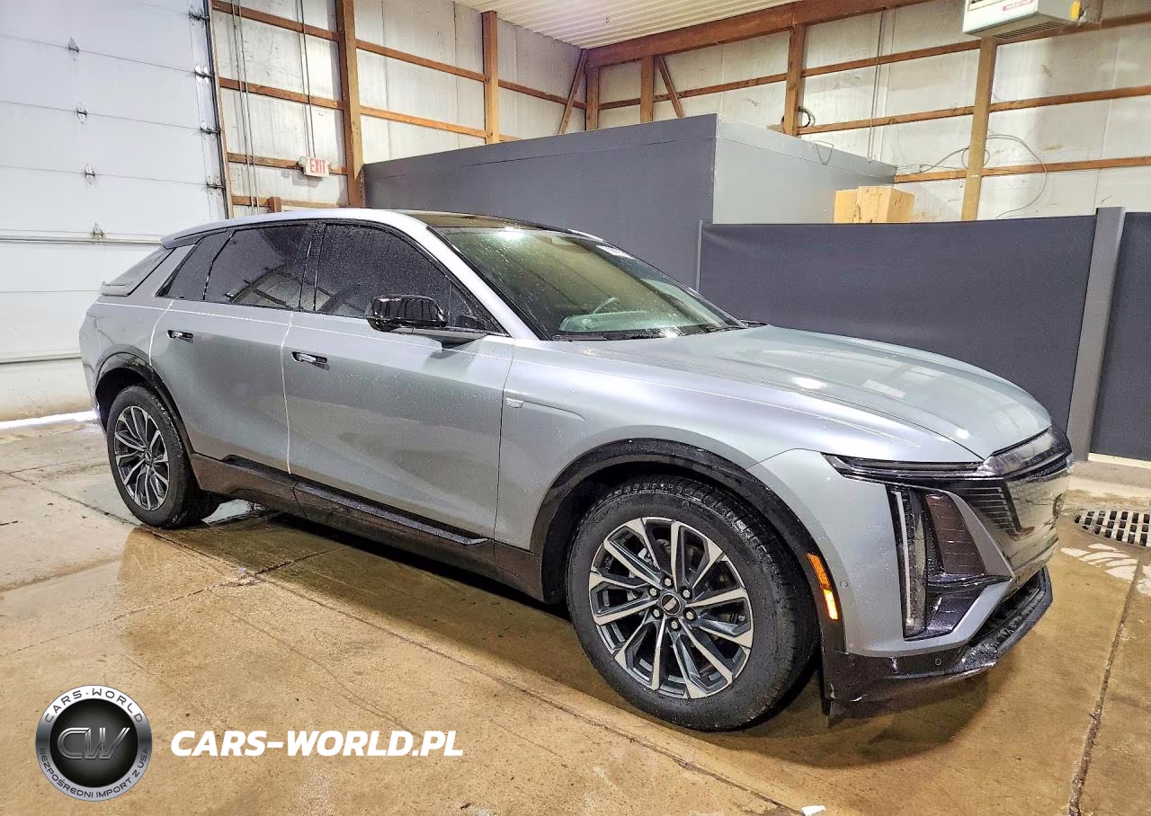 2025 Cadillac Lyriq Sport VIN:1GYKPURL2SZ315478 - 4