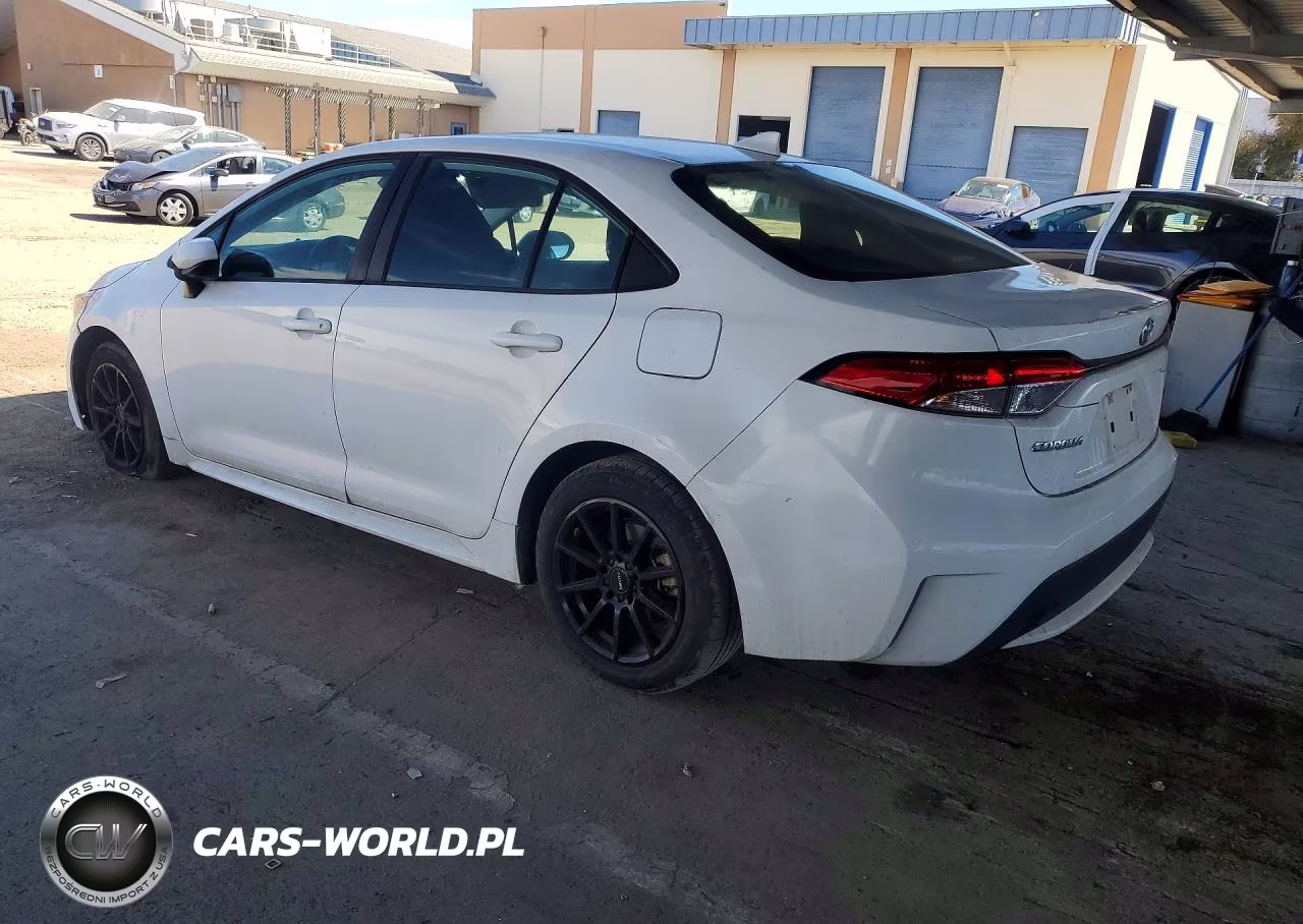 2021 Toyota Corolla Le VIN:5YFEPMAE7MP179135 - 2